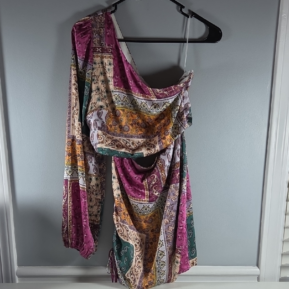 Sky To Moon One-Shoulder Dress in Pink and Green